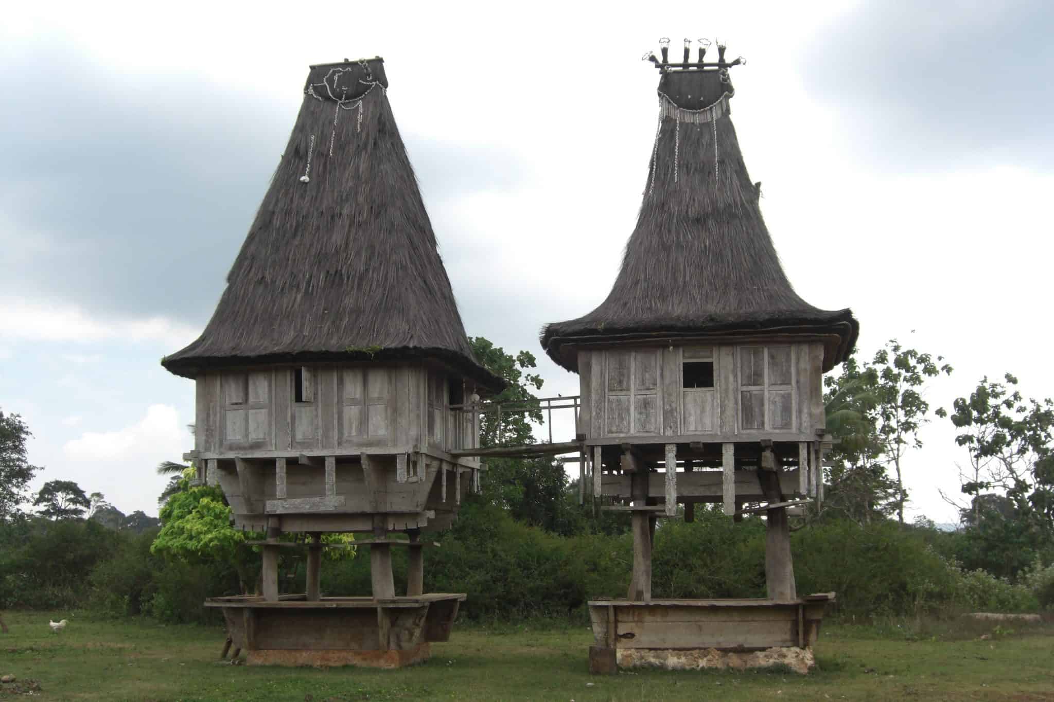 Casas t°picas de Timor-Leste