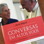 Conversas em Altos Voos – Encontros e entrevista com o Papa Francisco, Aura Miguel 2